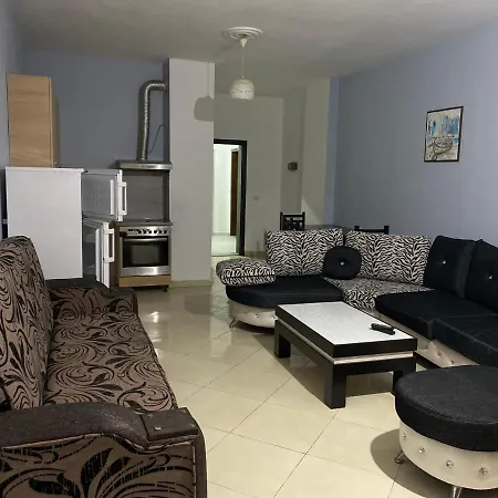 Apartman Xhoel Apartament *